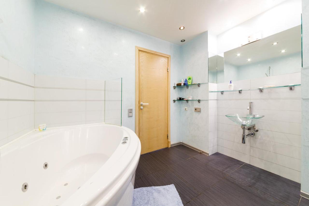 Ferienwohnung Brivibas Lux Riga Exterior foto
